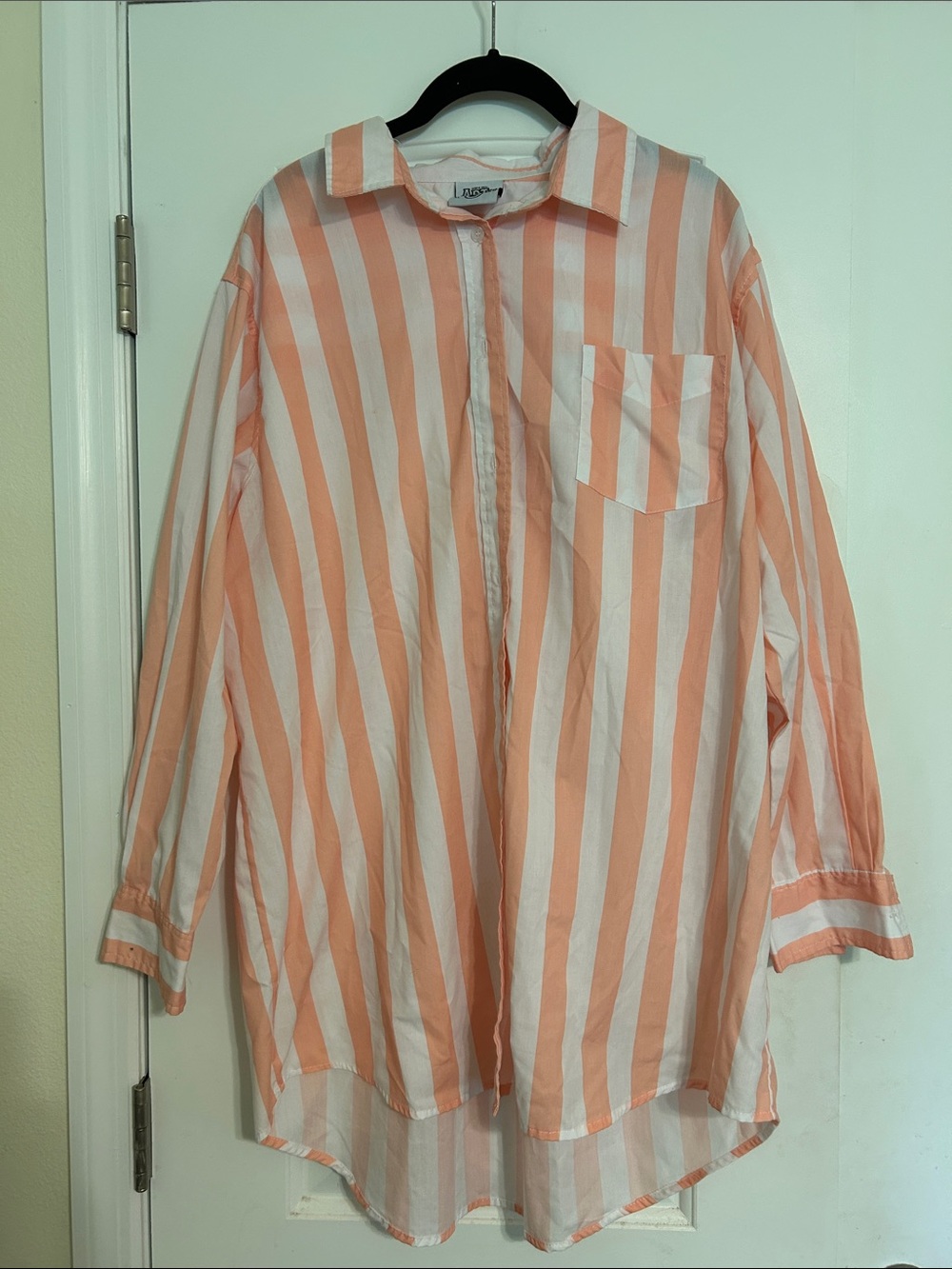 Art And Soul Peach & White Striped Button-Down Shirt